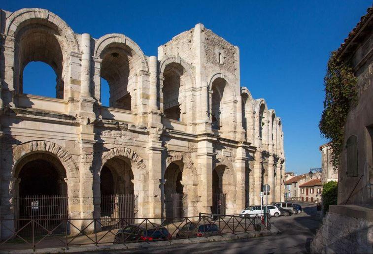 Superbe Appartement Avec Vue Arles Eksteriør bilde
