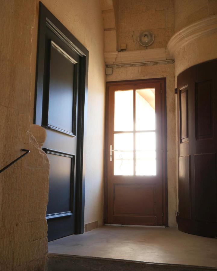 Superbe Appartement Avec Vue Arles Eksteriør bilde