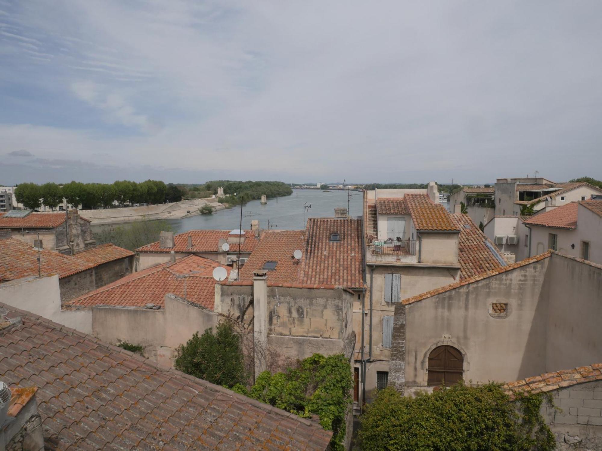 Superbe Appartement Avec Vue Arles Eksteriør bilde
